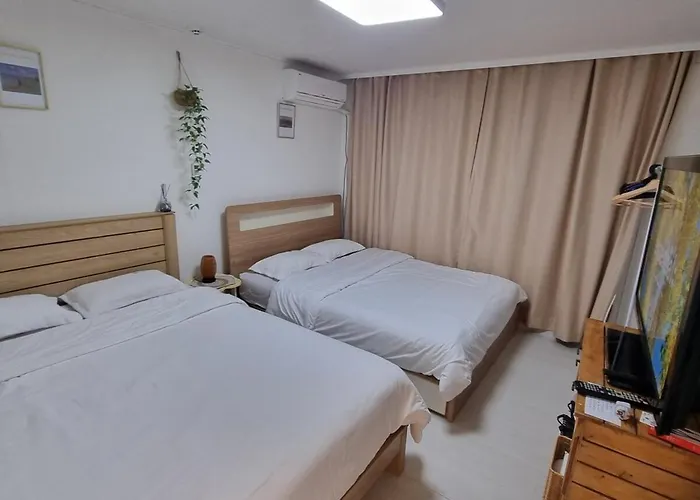 Gunja House, Semi-basement Ferienhaus